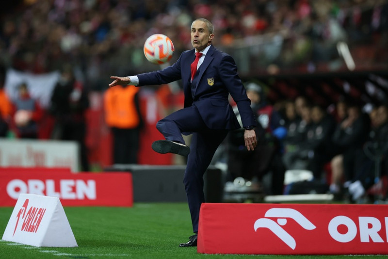 Fimmtugur Sylvinho hefur engu gleymt frá dögum sínum sem atvinnumaður í fótbolta.