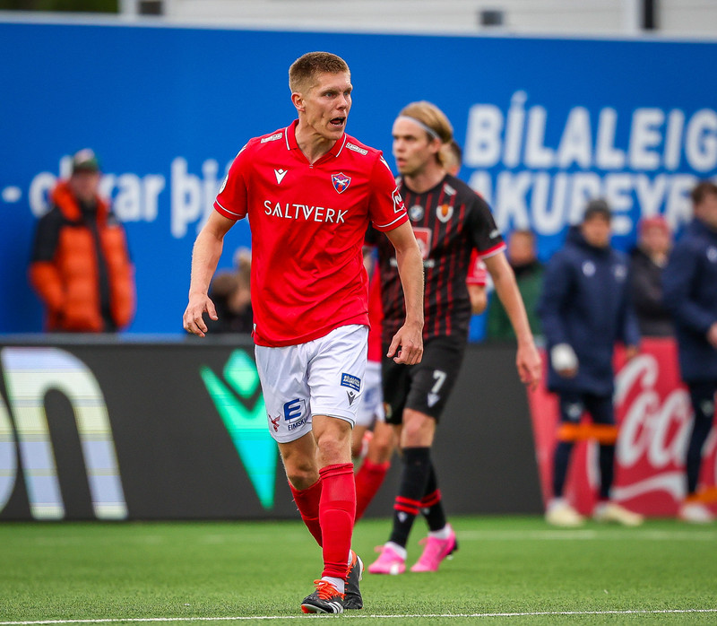Aron Jó og Matti Villa fengu olnbogaskot í andlitið frá stjörnunum (Myndir)