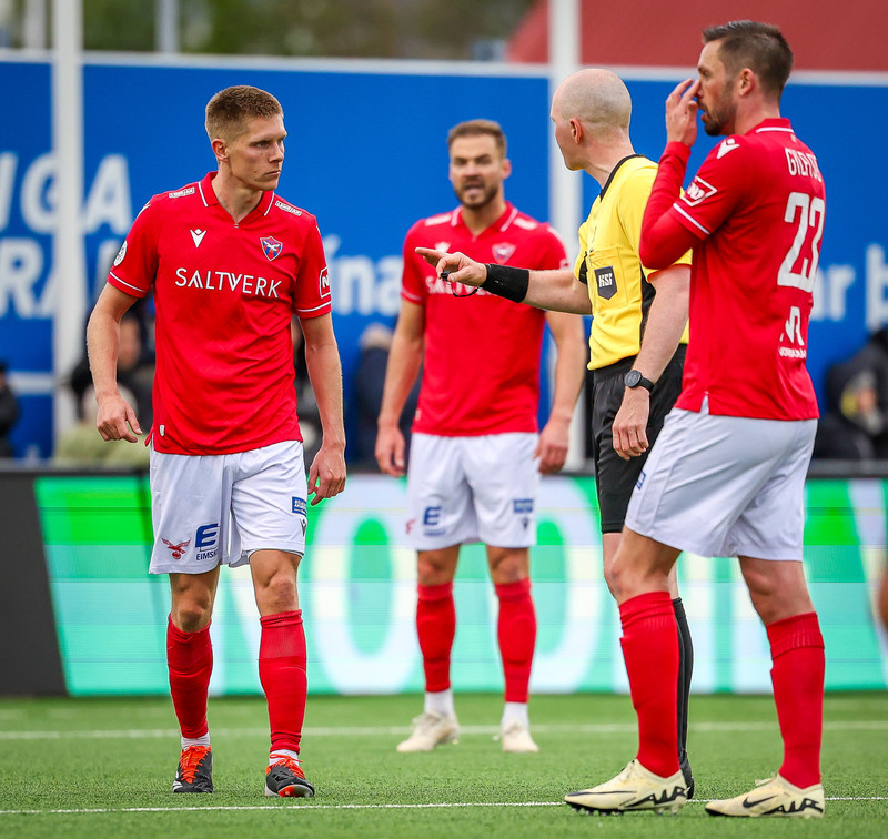 Aron Jó og Matti Villa fengu olnbogaskot í andlitið frá stjörnunum (Myndir)