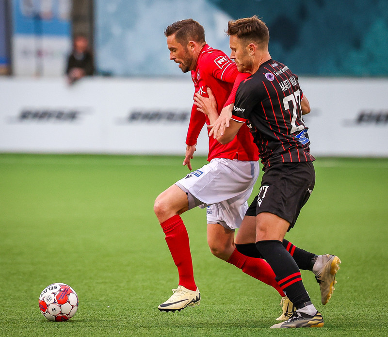 Aron Jó og Matti Villa fengu olnbogaskot í andlitið frá stjörnunum (Myndir)