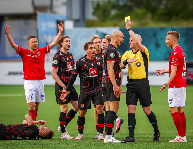 Aron Jó og Matti Villa fengu olnbogaskot í andlitið frá stjörnunum (Myndir)
