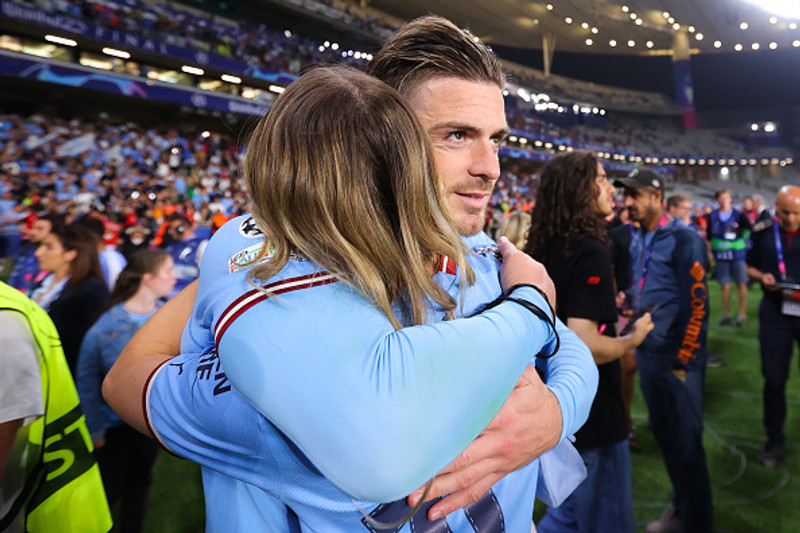 Jack Grealish og Sasha Attwood.
