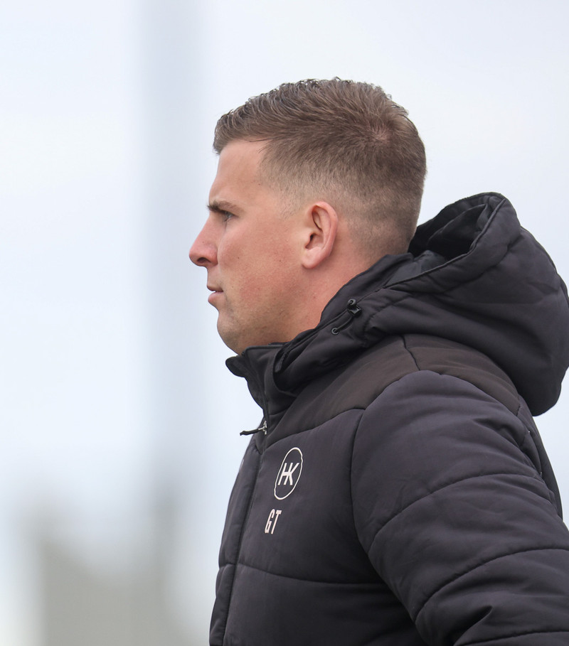 Gylfi Tryggvason þjálfari nýliðanna Grindavík/Njarðvík vildi fá víti undir lok leik.