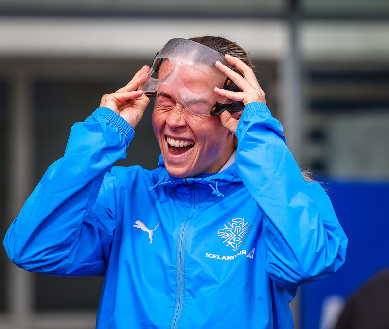 Ekki bara grímulaust grín hjá Söndru Maríu