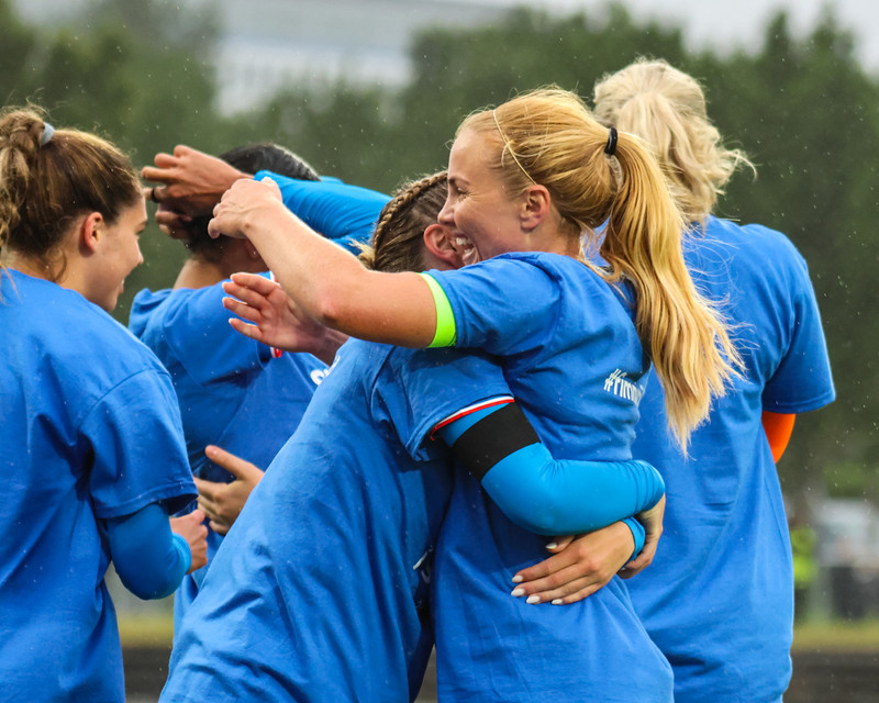 Myndaveisla frá frábærum sigri á Þýskalandi í gær