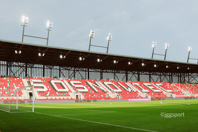 Zaglebiowski Park Sportowy í Sosnowiec.