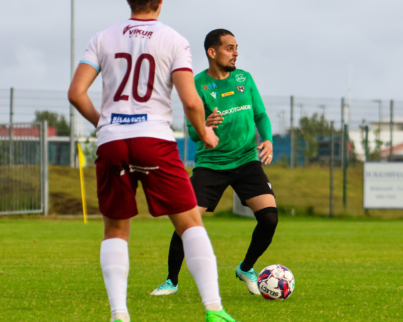 Myndaveisla: Njarðvík vann Leikni í 5 marka leik