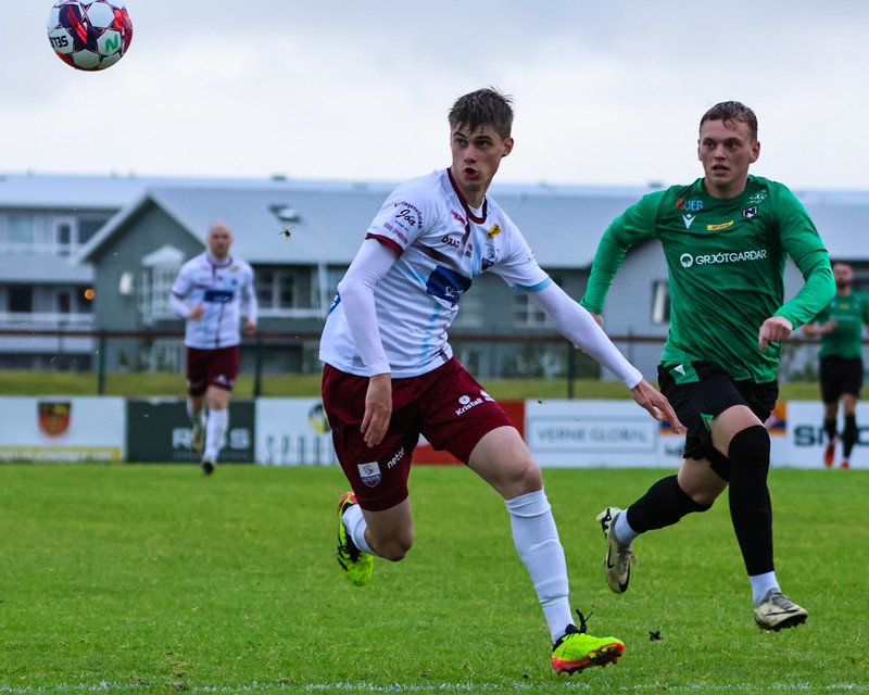 Myndaveisla: Njarðvík vann Leikni í 5 marka leik