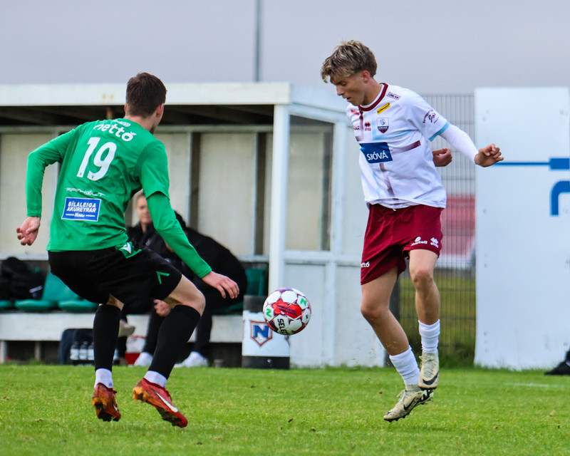 Myndaveisla: Njarðvík vann Leikni í 5 marka leik