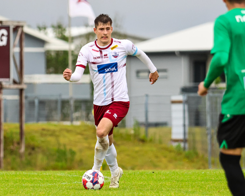 Myndaveisla: Njarðvík vann Leikni í 5 marka leik