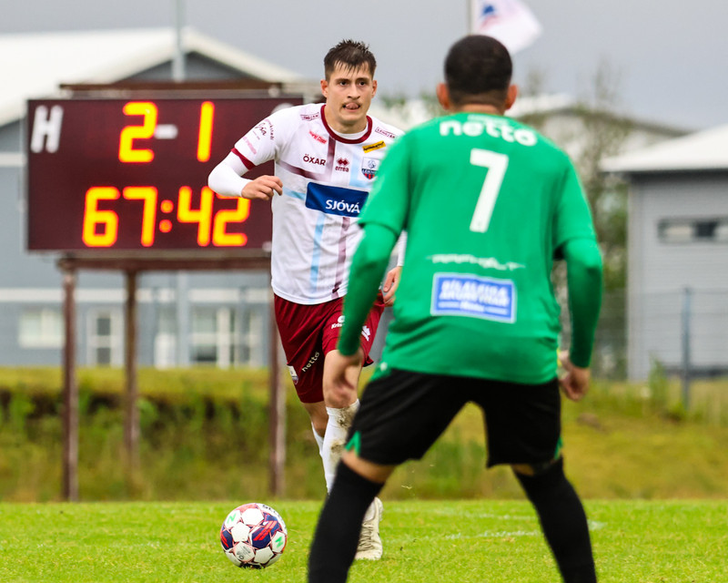 Myndaveisla: Njarðvík vann Leikni í 5 marka leik