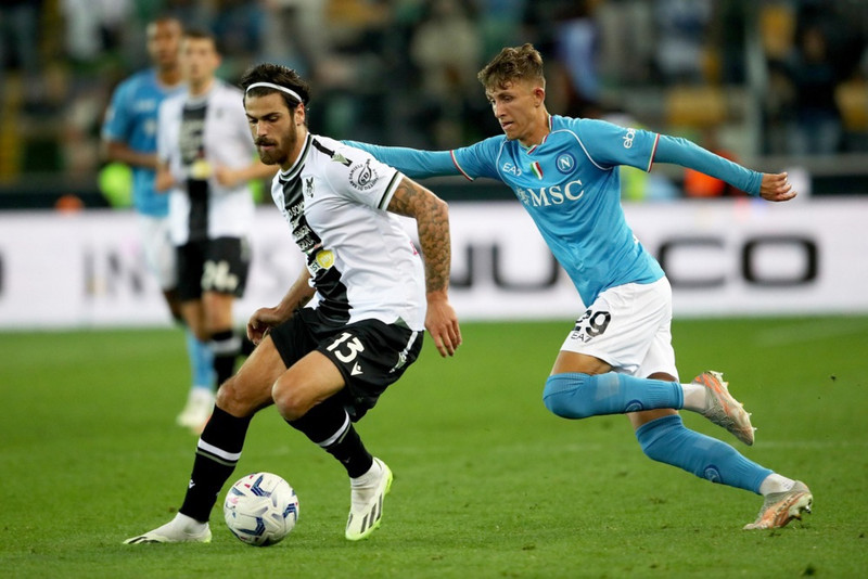 Everton að fá Jesper Lindström frá Napoli