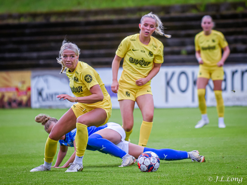 Myndaveisla: Stjarnan vann gulklædda FH-inga