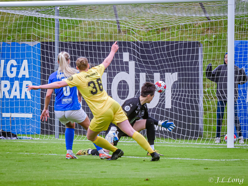 Myndaveisla: Stjarnan vann gulklædda FH-inga
