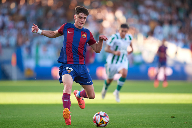 Barcelona kaupir Víctor og Mbacke (Staðfest)