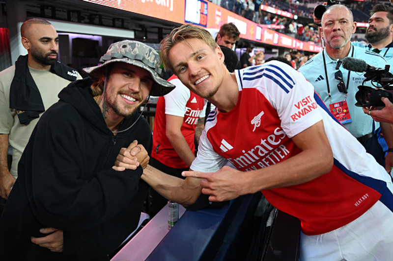 Bieber og Ödegaard eftir leikinn.