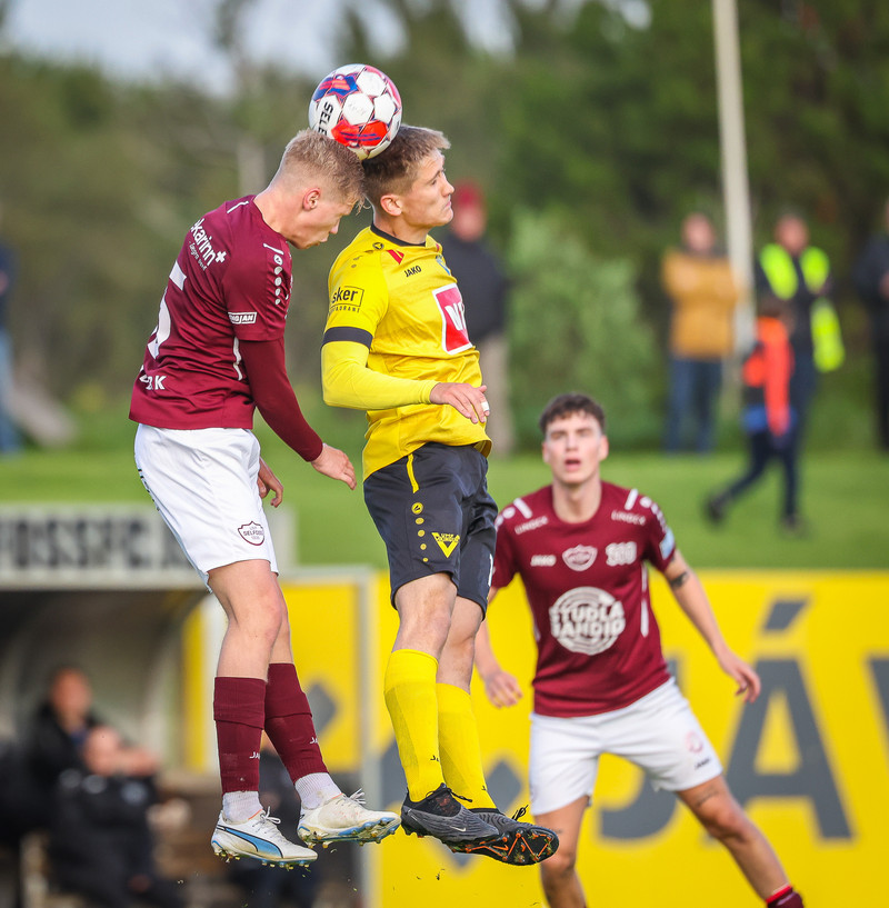 Úr leik Selfoss og Víkings Ó. í gær.