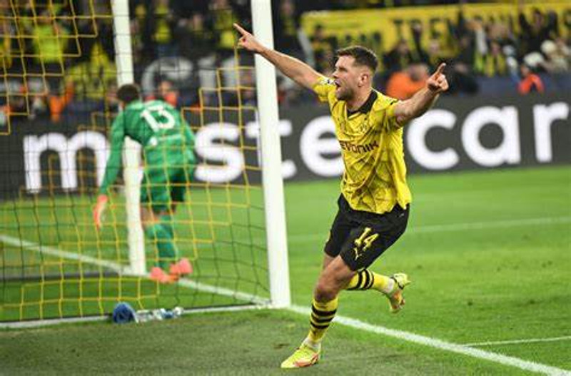 Niclas Füllkrug að fagna marki í Dortmund treyjunni.