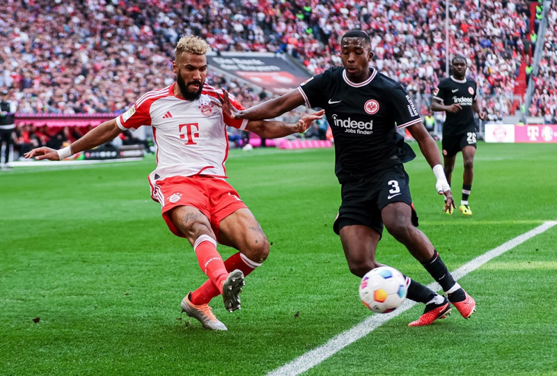 PSG borgar 45 milljónir fyrir Pacho (Staðfest)