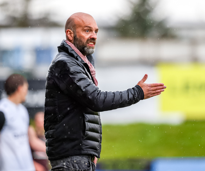 Arnar Gunnlaugs fékk rautt spjald fyrir trylling.