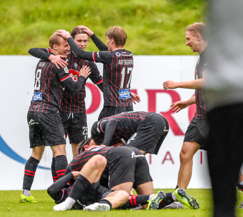 Víkingur verður í Sambandsdeildinni í vetur.