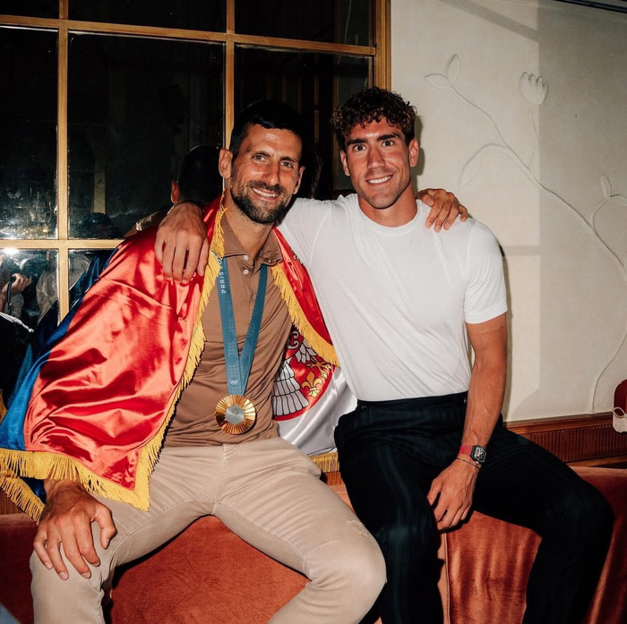Djokovic og Vlahovic.