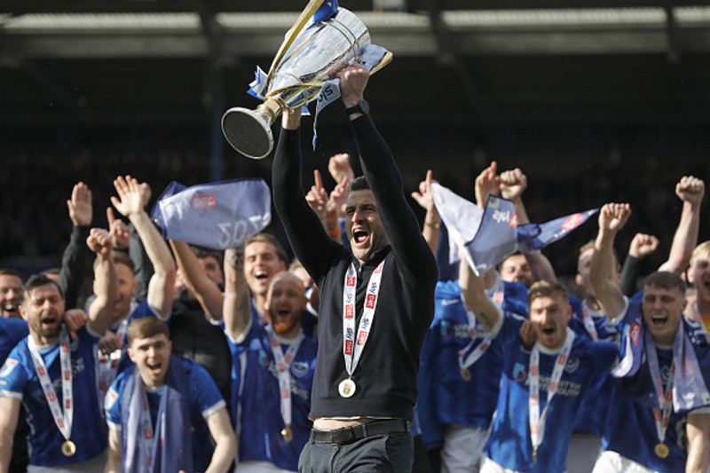 <B>22. Portsmouth</B> - Gleðin braust út þegar Portsmouth vann C-deildina og komst loksins aftur upp. En það er hætta á að liðið fari rakleiðis niður aftur.
