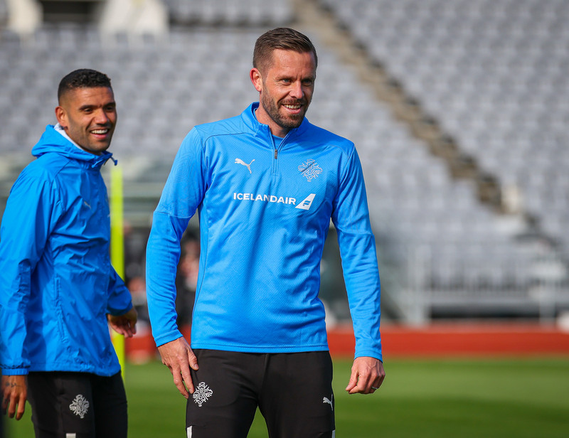 Gylfi á æfingu á Laugardalsvelli í dag.