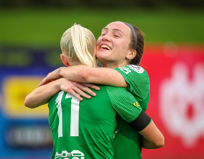 Samantha Smith og Andrea Rut Bjarnadóttir