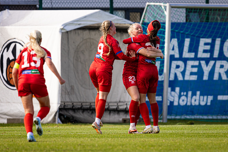 Myndaveisla: Haukar unnu KR í slag toppliðanna