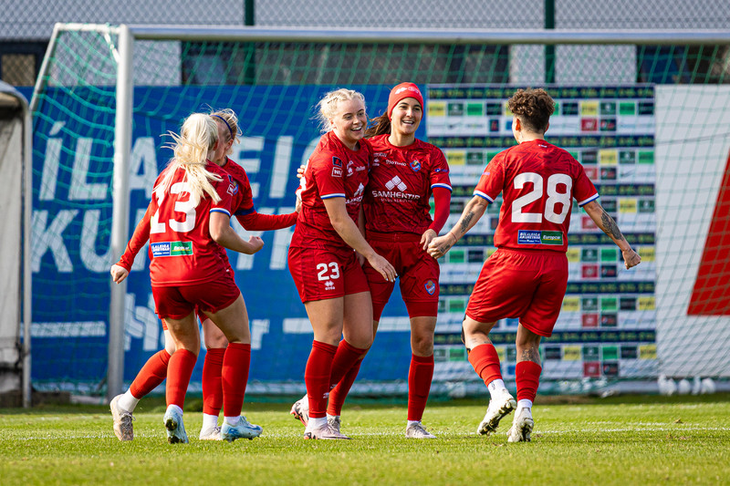 Myndaveisla: Haukar unnu KR í slag toppliðanna
