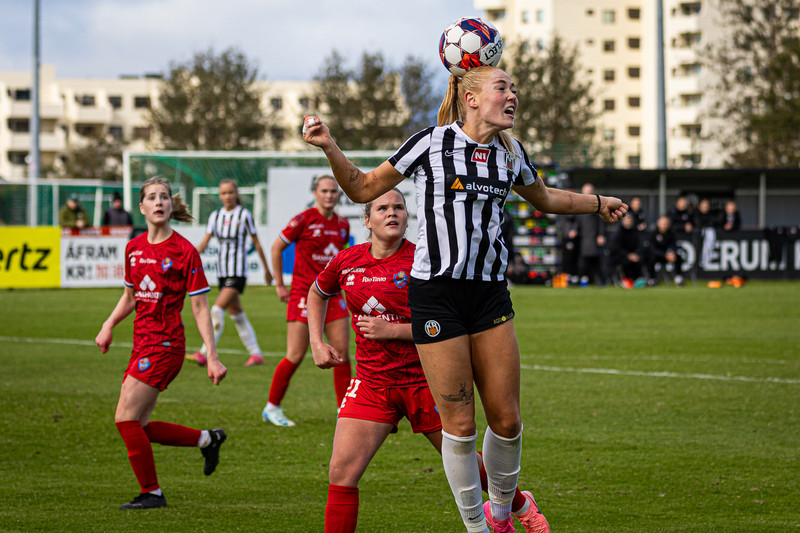 Myndaveisla: Haukar unnu KR í slag toppliðanna