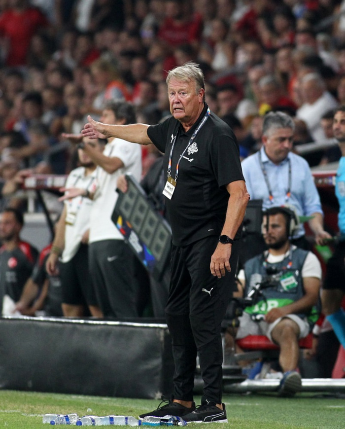 Age Hareide á hliðarlínunni í kvöld.