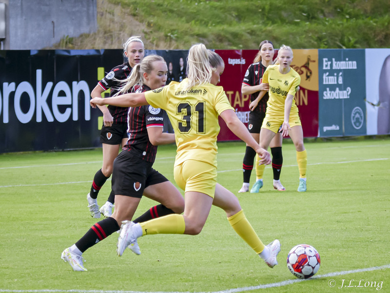 Myndaveisla: Víkingur vann FH í efri hlutanum