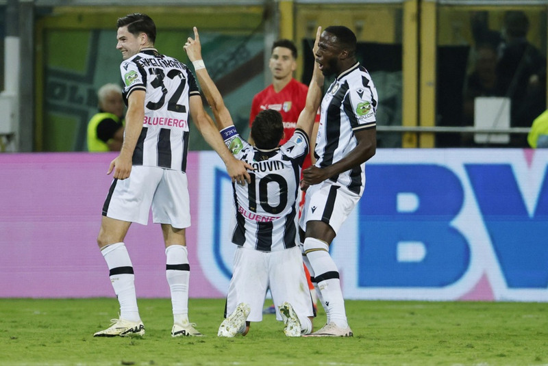 Florian Thauvin fagnar sigurmarki Udinese