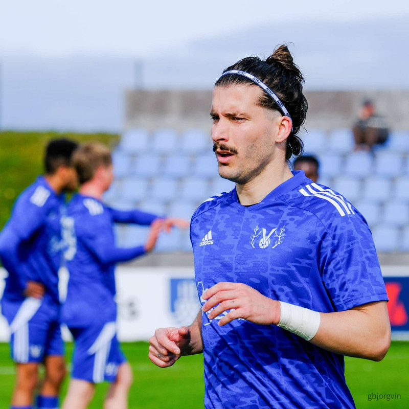 Markavélin David Toro framlengir við Víði (Staðfest)