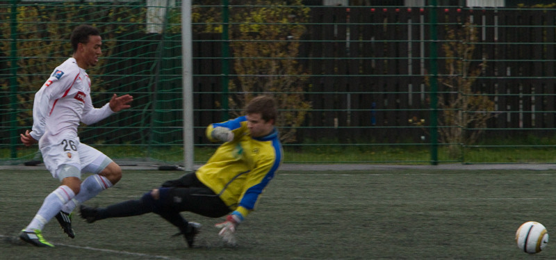 Kemar Roofe skorar fyrir Víking gegn KV í bikarkeppninni árið 2011.