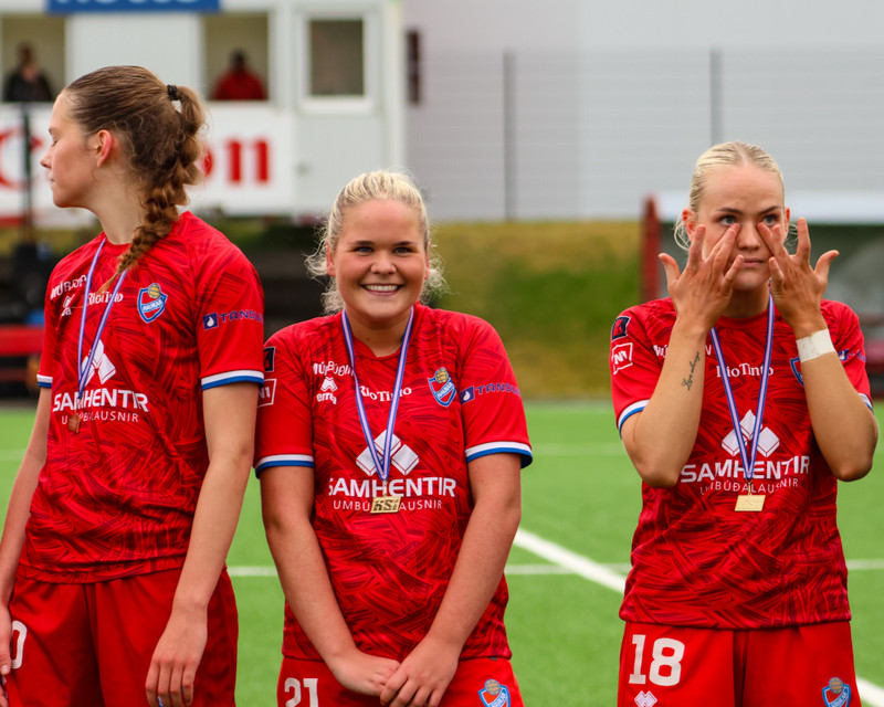 Myndaveisla: Haukar fögnuðu sigri í 2. deild eftir sigur á Völsungi