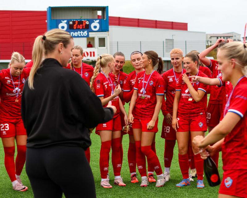 Myndaveisla: Haukar fögnuðu sigri í 2. deild eftir sigur á Völsungi