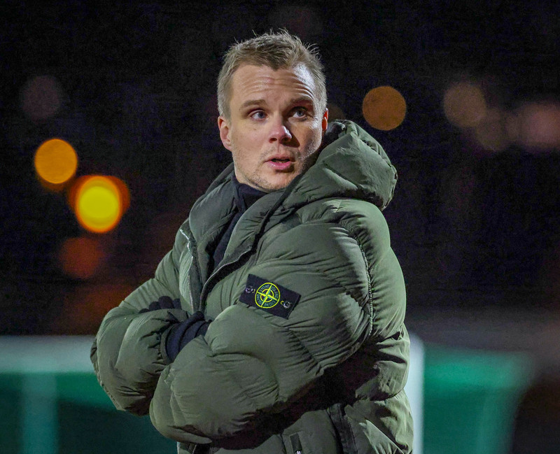 Fullvissaði Anton um að hann yrði áfram aðalmarkvörður liðsins.