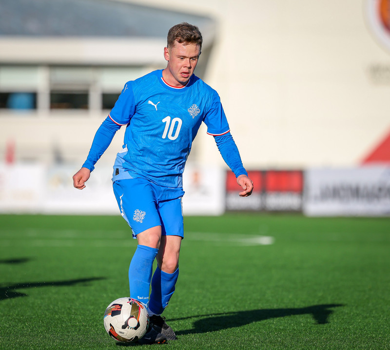 Eggert Aron í leik með U21 landsliðinu.