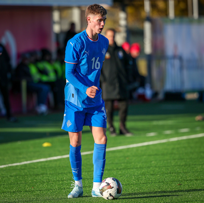 Í leik með U21 landsliðinu.