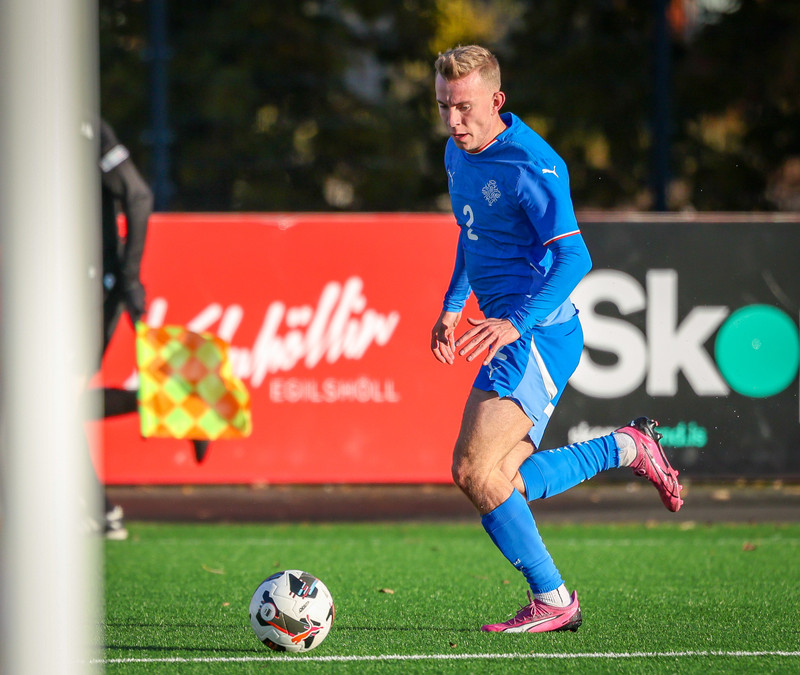 Í leik með U21 í haust.