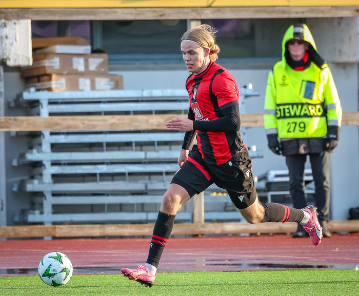 Erlingur byrjar í dag.