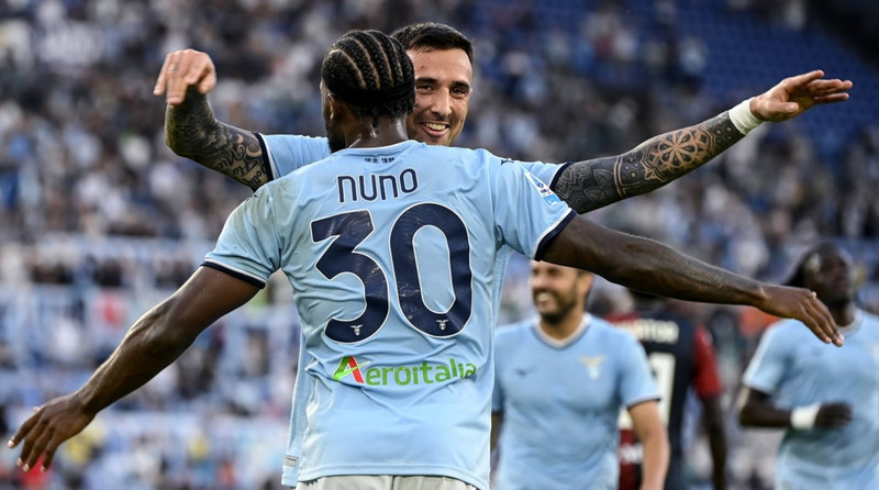 Nuno Tavares lagði upp áttunda mark sitt á tímabilinu og fékk síðan rautt