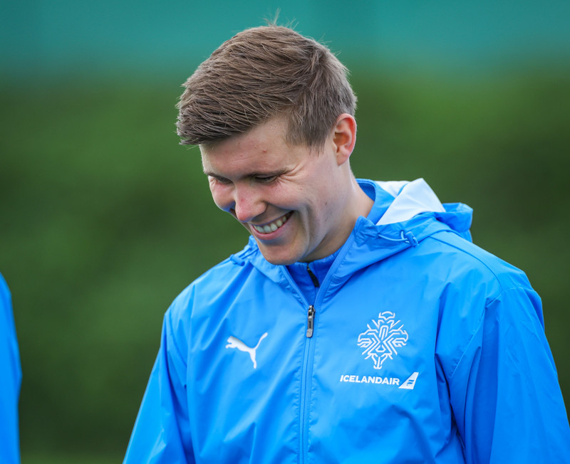Alfons spilaði vel í nýrri stöðu