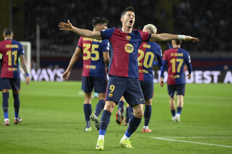 Robert Lewandowski er kominn með sextán deildarmörk