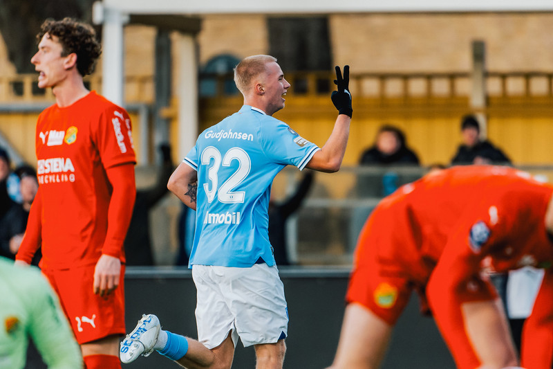 Þjálfari Arnórs og Daníels rekinn eftir tap í Evrópudeildinni