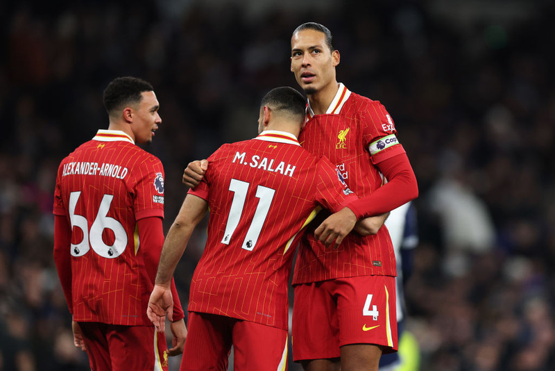 Van Dijk: Dómarinn spilaði stórt hlutverk í kvöld