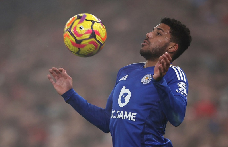 James Justin til Leeds (Staðfest)